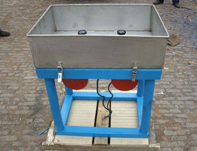 式提升機(jī)、垂直振動(dòng)提升機(jī)小型振動(dòng)平臺(tái)震動(dòng)器(垂直提升機(jī)視頻)